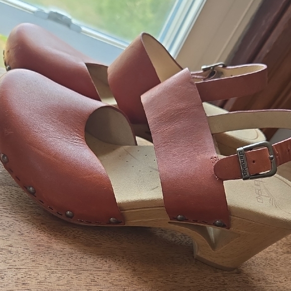 Dansko Cognac Thea Architectural Clog EU 37 - Picture 1 of 8